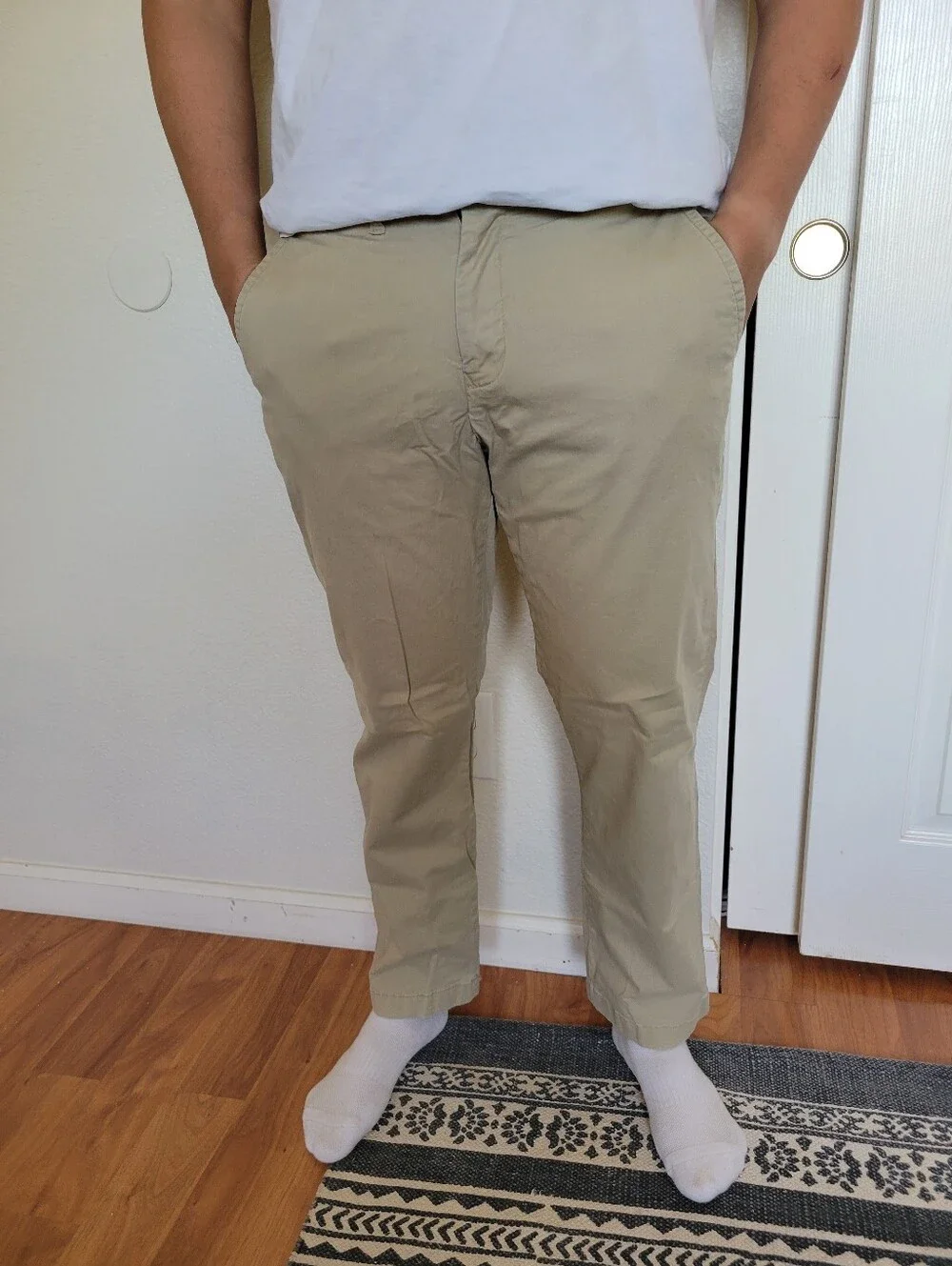Tommy Hilfiger Men's Light Khaki Chino Pants Size 33x30